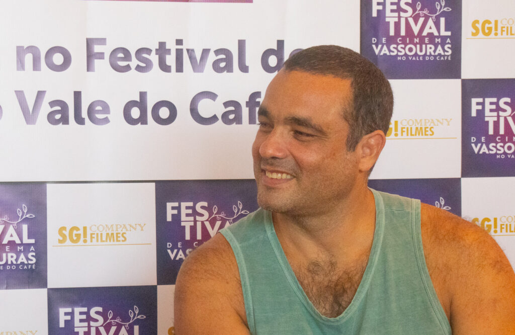O diretor e produtor Cavi Borges esteve no dia 19 de Junho(2023) no Festival de Cinema de Vassouras, para falar sobre sua carreira como cineasta e sobre sua relação com a rede de cinema Estação Net. 